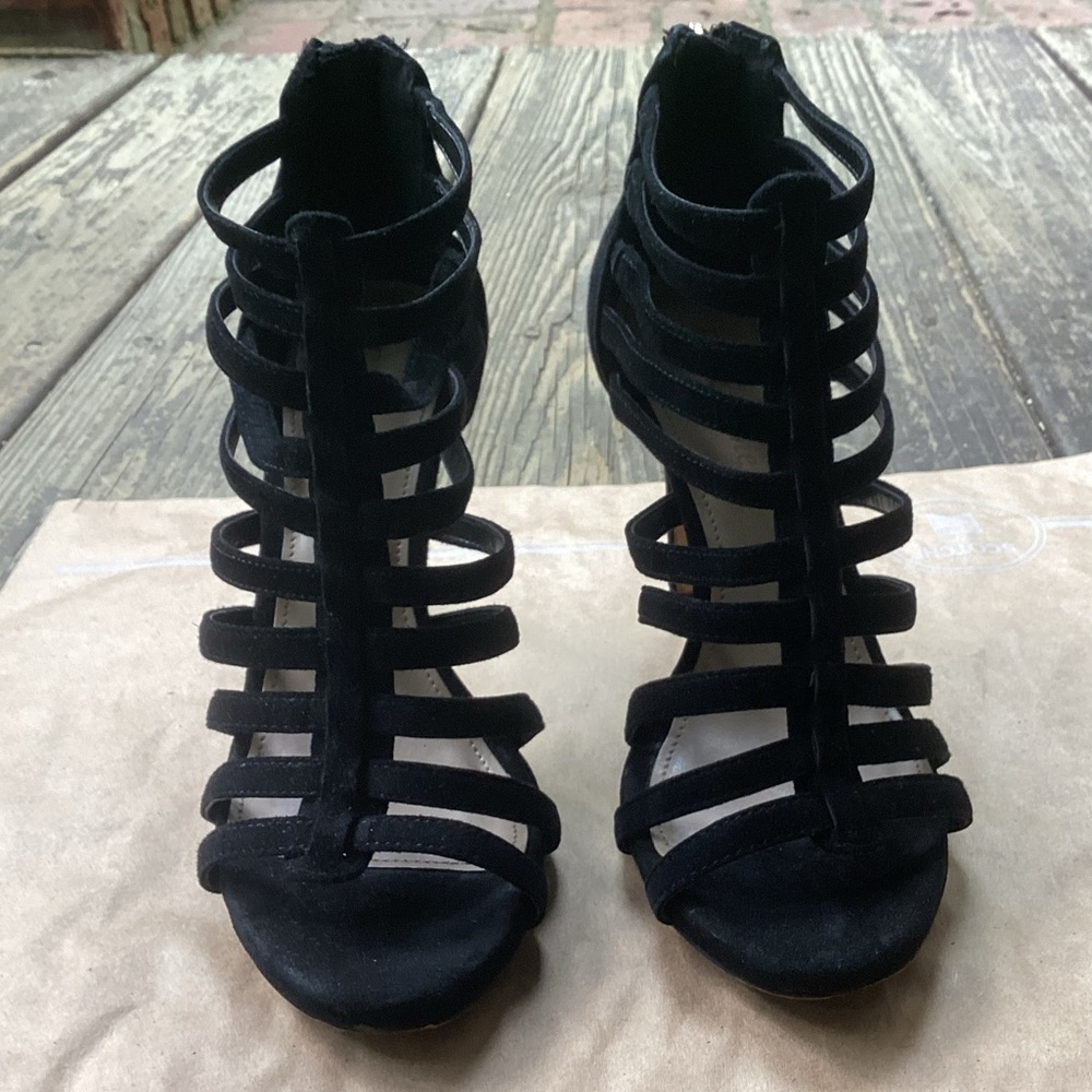 Essex Lane black cut out high heel formal shoes, size 6.5